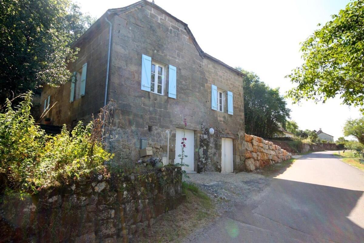 Maison De Vacances A Lissac-Sur-Couze Luaran gambar